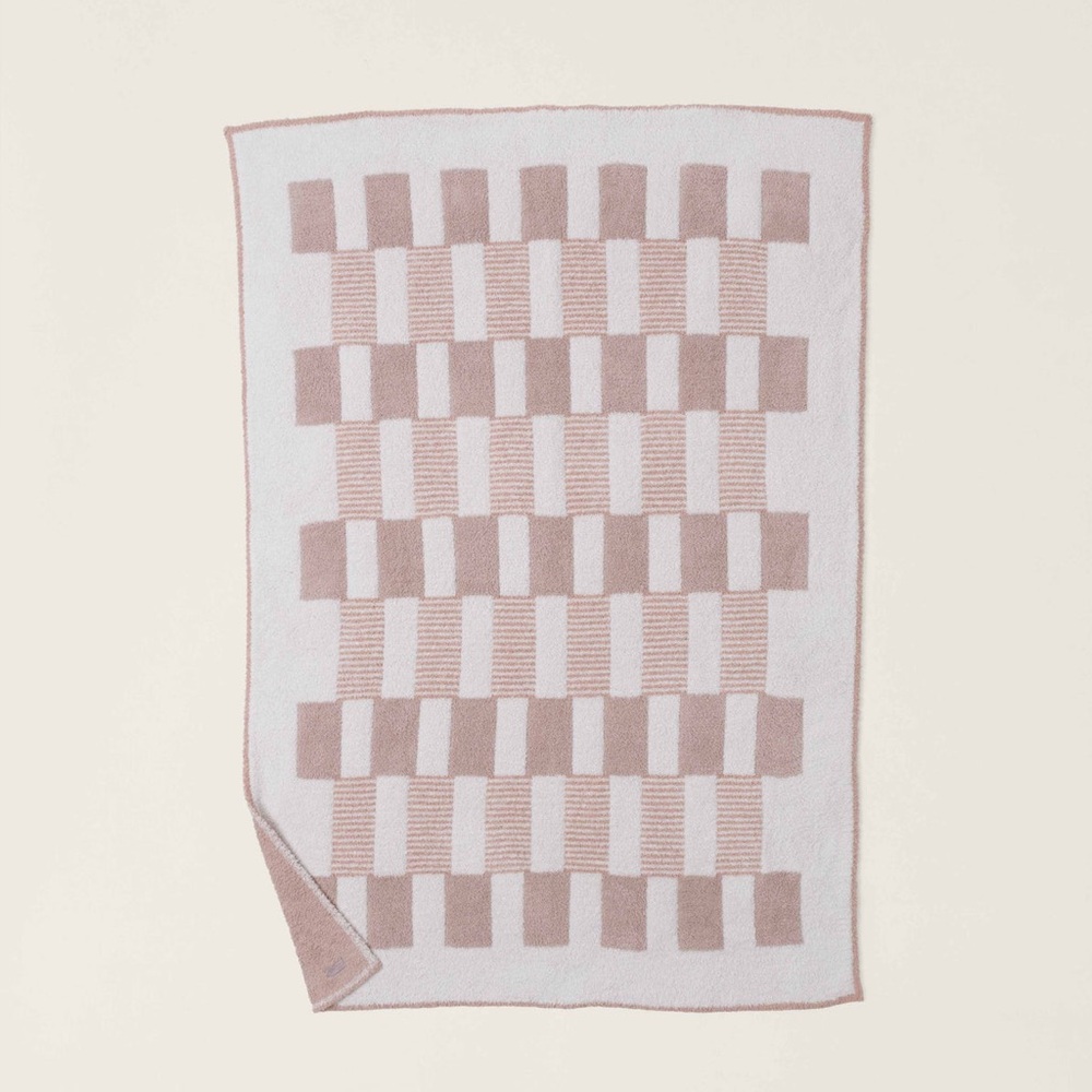 Barefoot Dreams NWT Cozy Chic Tile Check throw - Picture 5 of 5